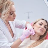 mezoterapia-iglowa-lodz-dekolt-pro-endodentica mexoterapia igłowa Łódź